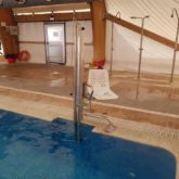 Grúa de piscina Ayuntamiento de Marbella