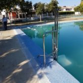 Grúa de piscina Ayuntamiento de Posadas