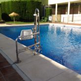 Grúa de piscina CP Rincón de la Victoria